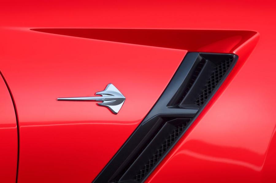  Chevrolet Corvette 2014 года  (фото 2 из 55)